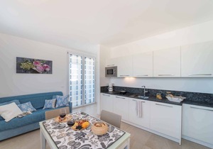 Holiday apartment mit Klimaanlage und Balkon