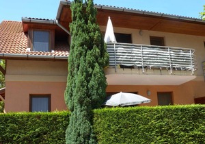 Holiday apartment only 30 meters from the beach