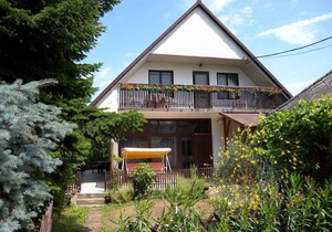 Holiday apartment with Wi-Fi and air conditioning