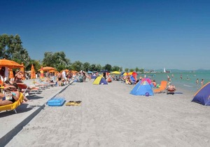 Holiday apartment 700 m from the sandy beach