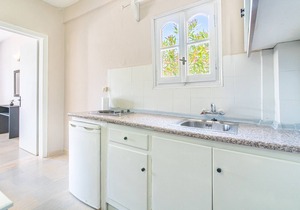 Holiday Apartment "Ariel Studio 1" with Balcony, Shared Terrace & Wi-Fi