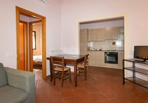Holiday Apartment 'Etrusco 2 - Trilocale' with Pool, Wi-Fi & Garden