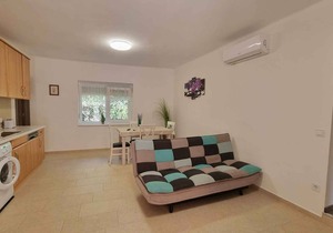 Holiday apartment renovated in 2021 with air conditioning and wifi