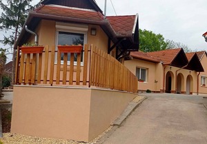 Holiday apartment renovated in 2021 with air conditioning and wifi