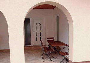 Holiday apartment renovated in 2021 with air conditioning and wifi