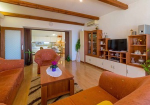 Holiday apartment mit Klimaanlage und Terrasse