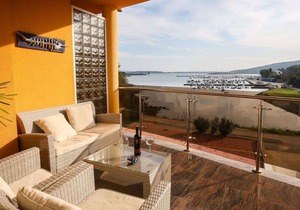Holiday apartment with air conditioning