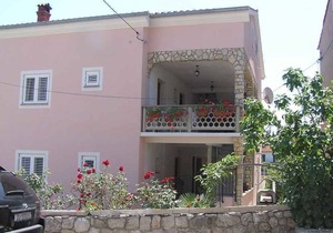 Holiday apartment with air conditioning