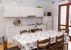 Holiday apartment with sea view and air conditioning