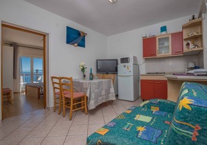 Holiday apartment with sea view and air conditioning
