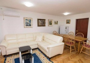 Holiday apartment with sea view and air conditioning