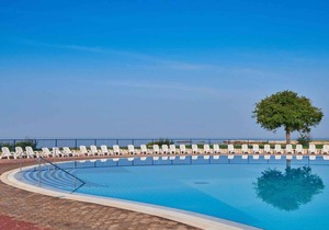 Holiday apartment with outpool