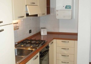 Holiday apartment with private garden in a convenient location to the lake