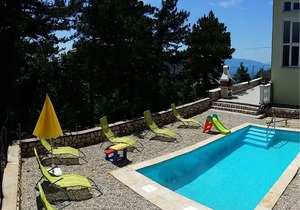 Holiday apartment with Pool
