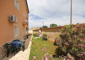 Holiday apartment with sea view