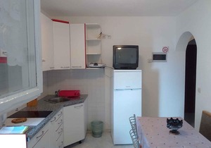 Holiday apartment with terrace and sea view