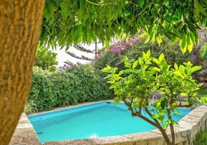 Holiday home in Malpais de Candelaria with a garden