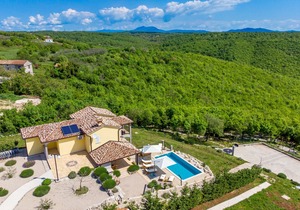 Holiday home for 8 guests with 145m² in Labin (122494)