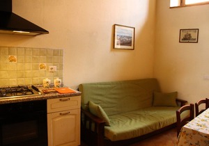 Holiday Home in Canossa with Swimming Pool, Garden and Patio
