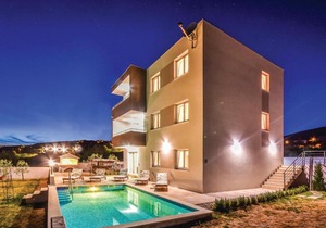 Holiday Home Koprivno-Dugopolje 01
