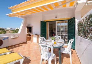Holiday Home 'Vila Rafaella' with Shared Pool, Wi-Fi and Air Conditioning