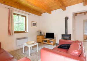 Holiday home with a convenient location in the Giant Mountains for summer & winter!