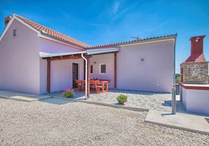 Holiday home with air conditioning