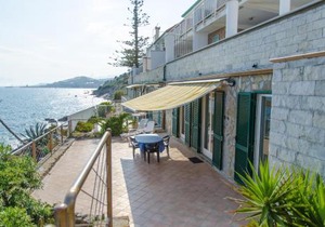 Holiday homes in Cipressa, Italy