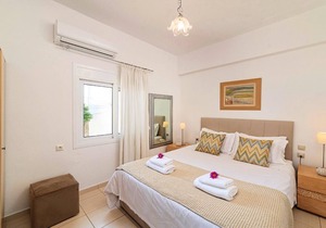 Holiday house Agios Nikolaos for 1 - 8 persons with 3 bedrooms - Holiday home