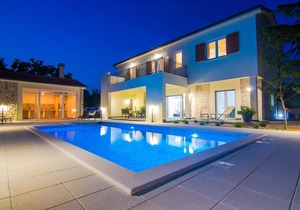 Holiday house Dobrinj for 1 - 8 persons with 3 bedrooms - Holiday home