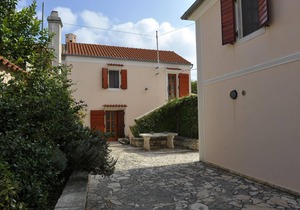Holiday house Dragove for 1 - 6 persons with 2 bedrooms - Twin house