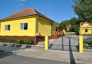 Holiday house Szõlõsgyörök for 1 - 7 persons with 3 bedrooms - Holiday home