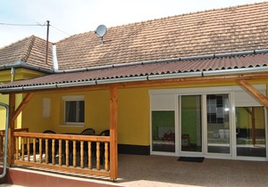 Holiday house Szõlõsgyörök for 1 - 7 persons with 3 bedrooms - Holiday home