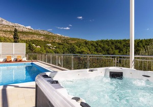 Holiday house Tugare for 1 - 8 persons with 4 bedrooms - Holiday home