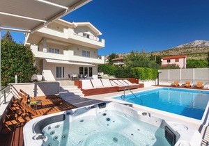 Holiday house Tugare for 1 - 8 persons with 4 bedrooms - Holiday home