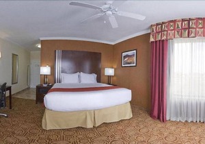 Holiday Inn Express Hotel & Suites Katy, an IHG Hotel