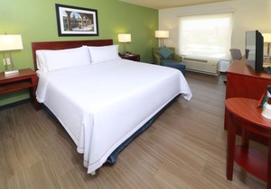 Holiday Inn Express Guadalajara Aeropuerto
