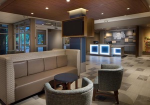 Holiday Inn Express & Suites - Portland Airport - Cascade Stn