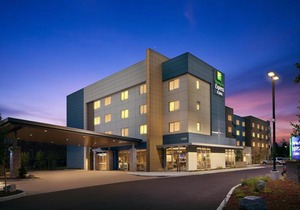 Holiday Inn Express & Suites - Portland Airport - Cascade Stn