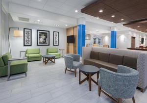 Holiday Inn Express & Suites Bryan, An IHG Hotel