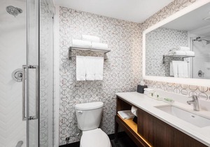Holiday Inn Toronto Airport East