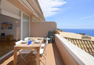 Holiday rental apartment with swimming pool in Begur, Aiguablava