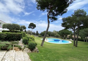 Holiday rental apartment with swimming pool in Begur, Aiguablava