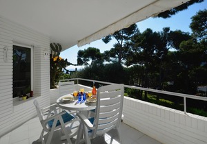 Holiday rental apartment with swimming pool in Begur, Aiguablava