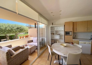 Holiday rental apartment with swimming pool in Begur, Aiguablava