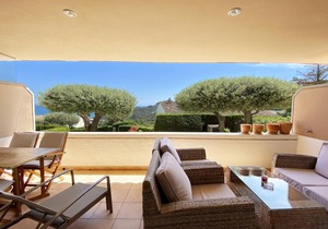 Holiday rental apartment with swimming pool in Begur, Aiguablava