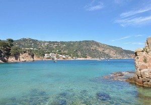 Holiday rental apartment with swimming pool in Begur, Aiguablava