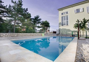 Holiday room with Pool