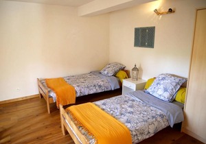 Homerez - House for 4 ppl. with shared pool and spa at Saint-Front-de-Pradoux