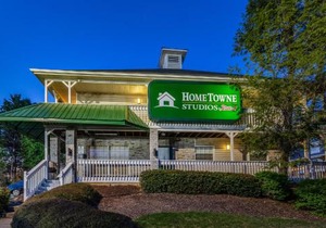 HomeTowne Studios by Red Roof Atlanta NE – Norcross South